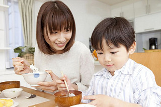 Mẹ nhật dạy con